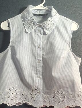 Zara Cottage Core Chic Blue & White Striped Sleeveless Eyelet-Collar Crop Top